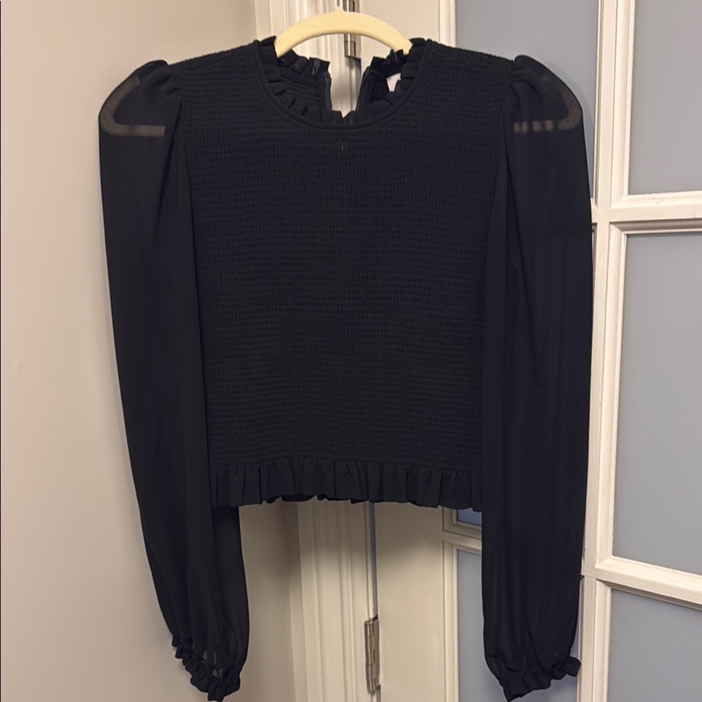 Aritzia black top size M